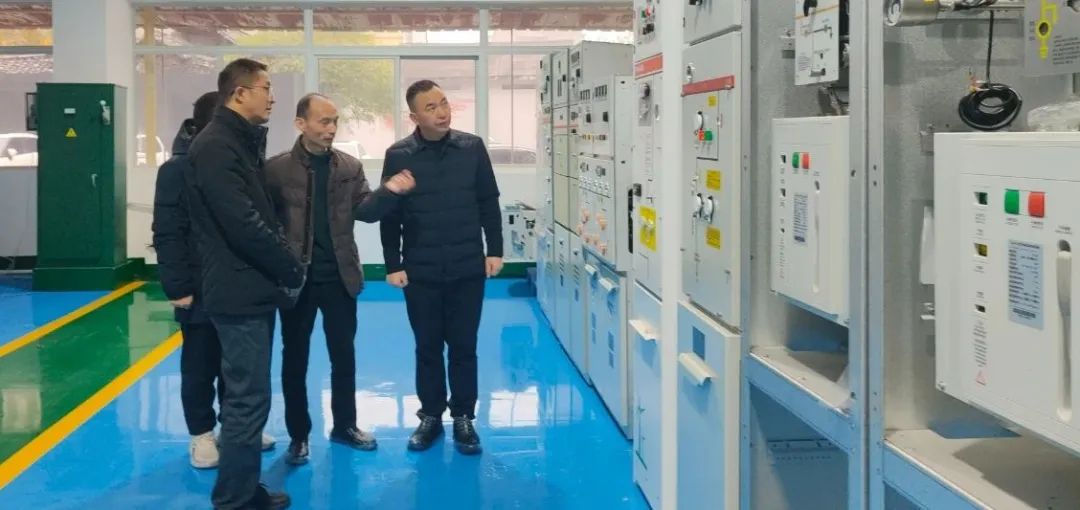 政企互动,共筑郫都工业高质量发展——区政协副主席何弢调研YABO鸭脖